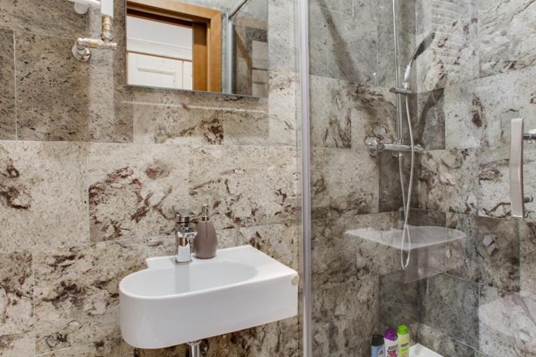 Luxury & Quiet Charming 2bds Near River - Nek2nd Apartmán Prague